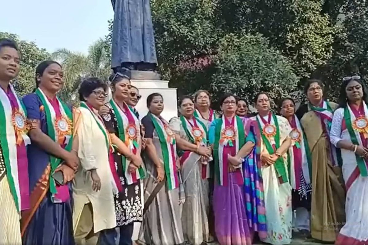 লড়াই, উন্নয়নে মমতাই মডেল! নারী দিবসের মিছিলে তুলে ধরল মহিলা তৃণমূল, উঠল নয়া স্লোগানও