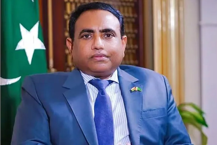 পাকিস্তানের জন্য বন্ধ দরজা! ভিসা নিয়েও আমেরিকায় ঢুকতে পারলেন না পাক রাষ্ট্রদূত!