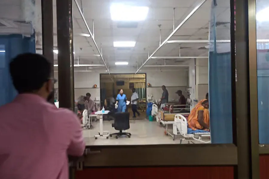মধ্যপ্রদেশের হাসপাতালে হৃদরোগীর অস্ত্রোপচার ‘ভুয়ো’ চিকিৎসকের! মৃত্যু অন্তত ৭ জনের
