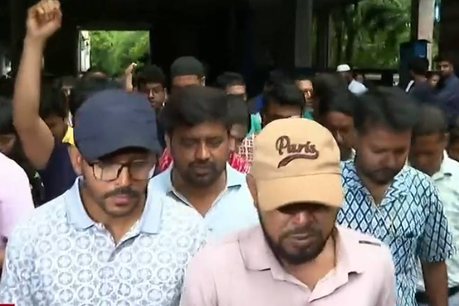 আবেদনে সাড়া, বিকাশ ভবনে চাকরিহারাদের সঙ্গে বৈঠকে শিক্ষাসচিব