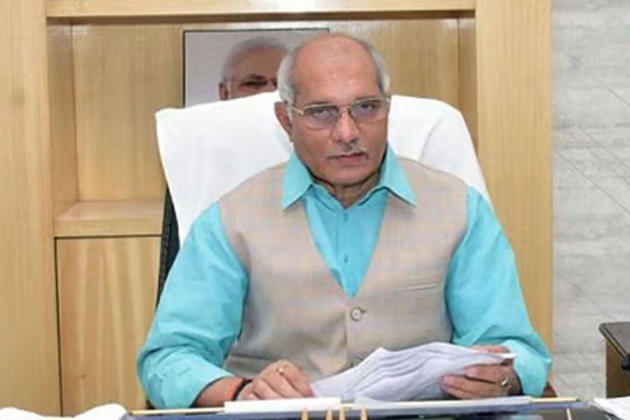 ‘আবর্জনা থেকে হবে সোনা, মিরাটে বসবে মেশিন’, বোকা বানানোর সীমা পার যোগীর মন্ত্রীর