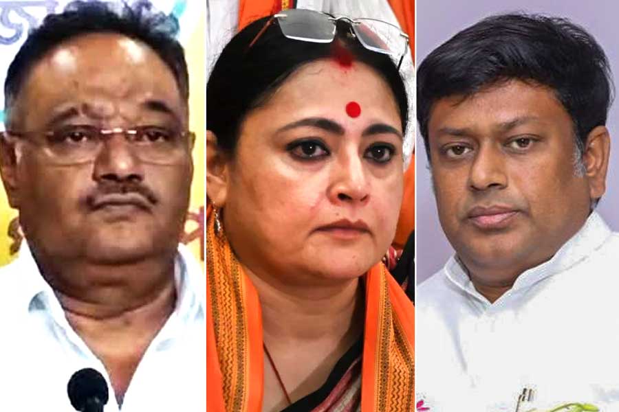 রাজ্য সভাপতির আসনে সুকান্ত, অগ্নিমিত্রা নাকি শমীক? তিন নামের জটে বঙ্গ বিজেপি