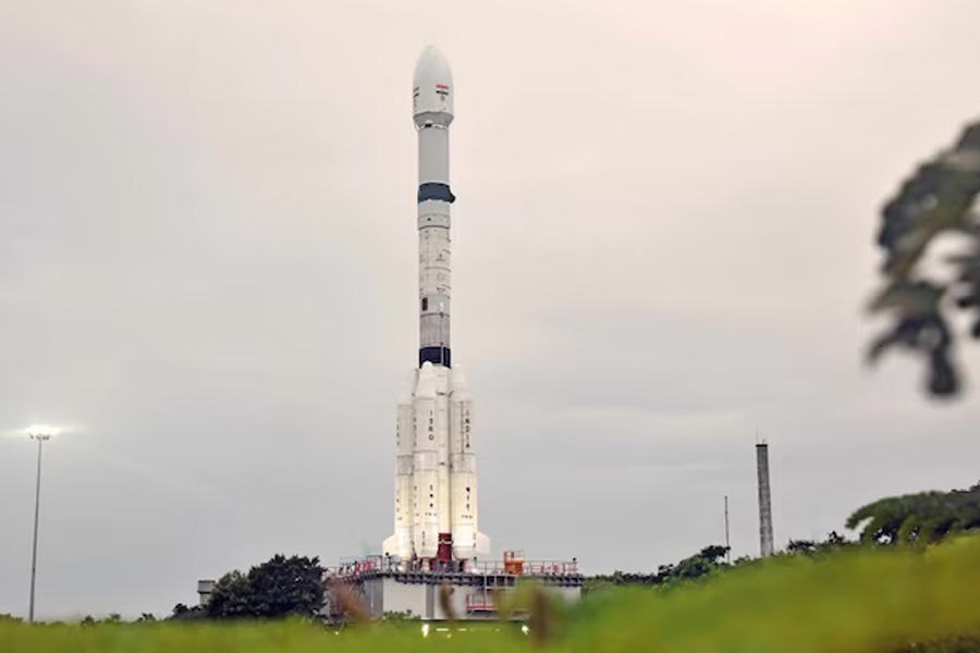 বুধবারই উড়ান! নাসা ও ইসরোর যৌথ উদ্যোগে তৈরি ‘নিসার’ উপগ্রহ পাড়ি দেবে মহাকাশে