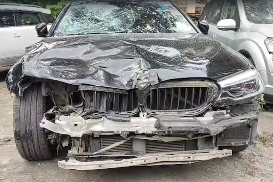নয়ডায় পাঁচ বছরের শিশুকে পিষে দিল বেপরোয়া বিএমডব্লিউ, আহত আরও ২