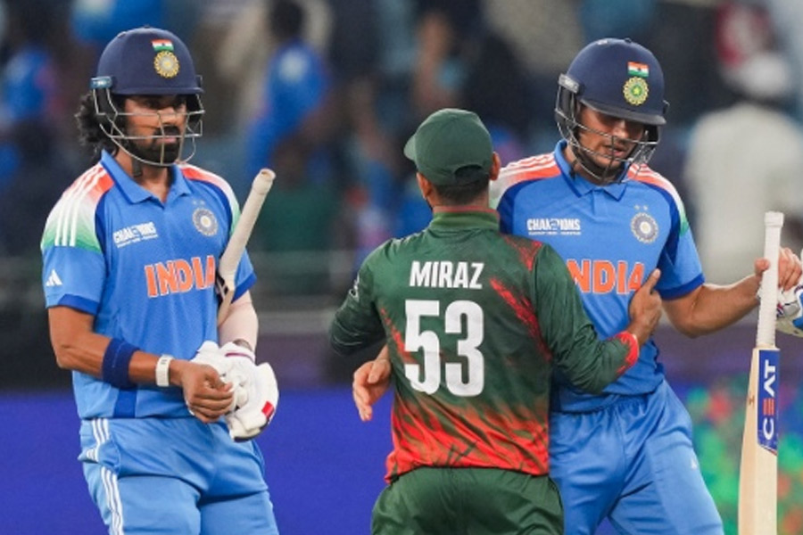 বাংলাদেশ সফরে আপত্তি ভারতের, বাতিলের পথে বিরাট-রোহিতের ‘কামব্যাক’ সিরিজ!