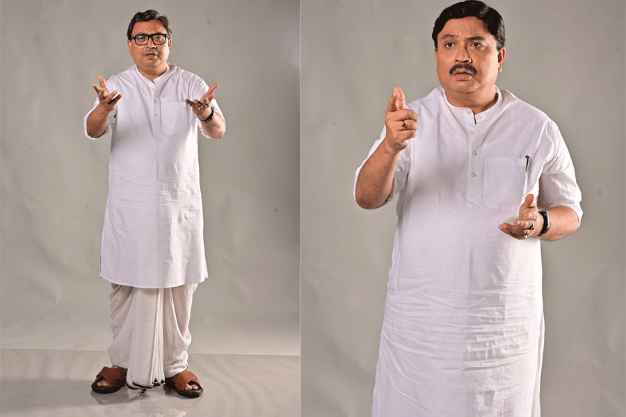 ‘কর্পূর’ ছবিতে কুণাল ঘোষের নয়া লুক প্রকাশ্যে, বামনেতার সঙ্গে মিল খুঁজে পাচ্ছেন?