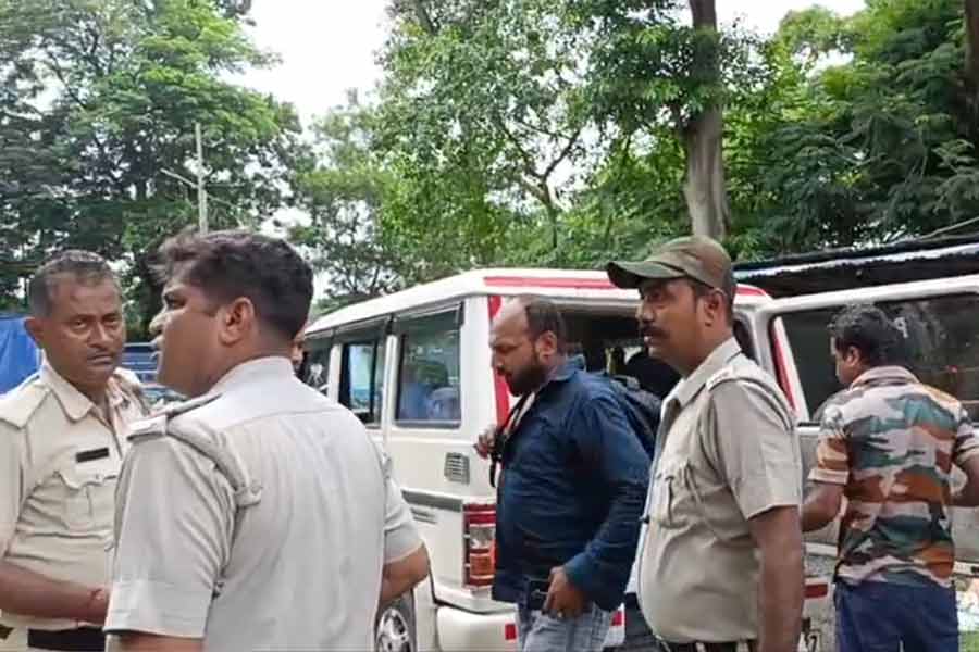 কোলাঘাটে ব্যবসায়ীকে ‘অপহরণ’ দুষ্কৃতীদের, তাড়া করে ফিল্মি কায়দায় উদ্ধার পুলিশের