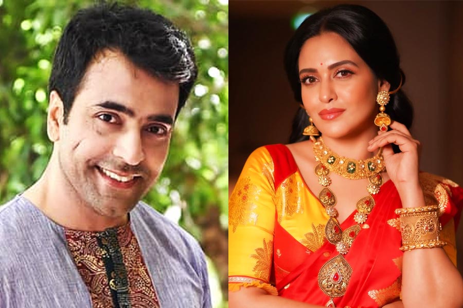 পারিবারিক ছবিতে আবির-প্রিয়াঙ্কা, ‘মৃগয়া’র পর পরিচালক অভিরূপের নতুন চমক