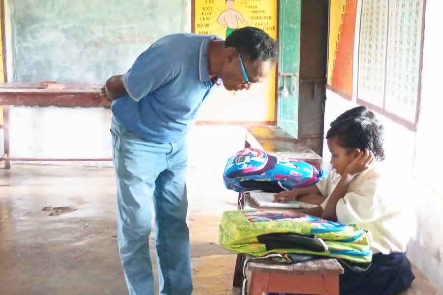 জিলিংসেরেঙে মালতির ‘ফ্রি’ স্কুল ভাইরাল, সরকারি প্রাথমিক বিদ্যালয়ের জন্য বরাদ্দ ৩৮ লক্ষ