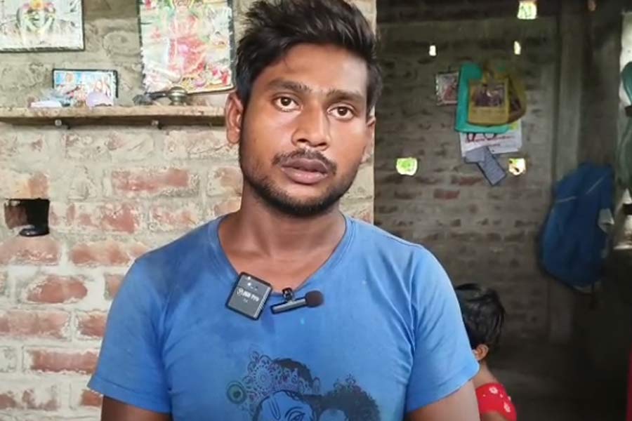 বুকে-পেটে লাথি, চুলের মুঠি টেনে থানায়! গুজরাটে চরম ‘হেনস্তা’র বর্ণনা পিংলার যুবকের