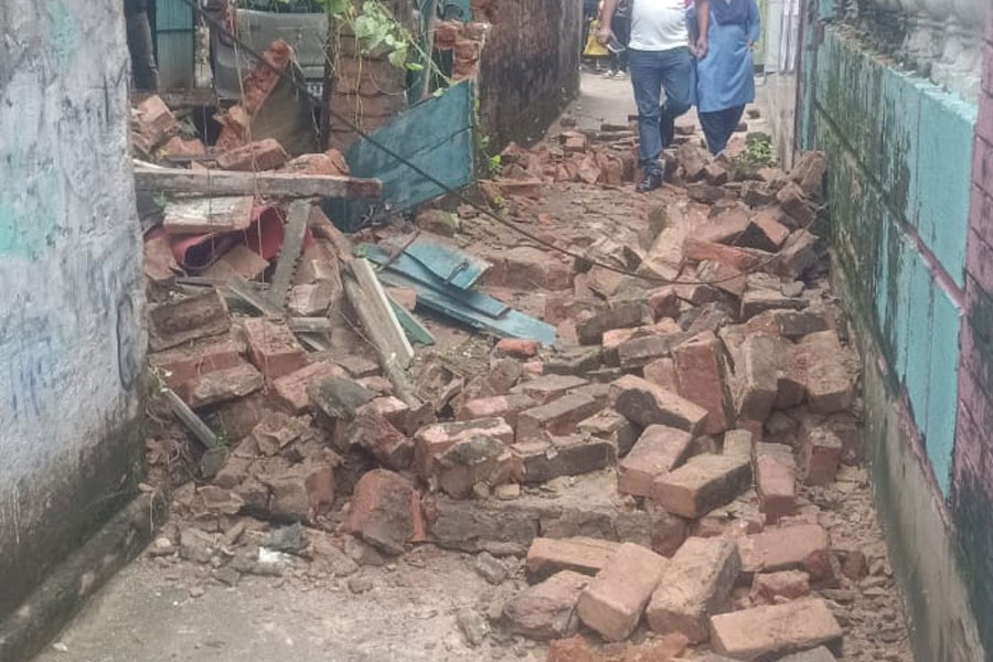 Part of an old house collapsed in Kolkata