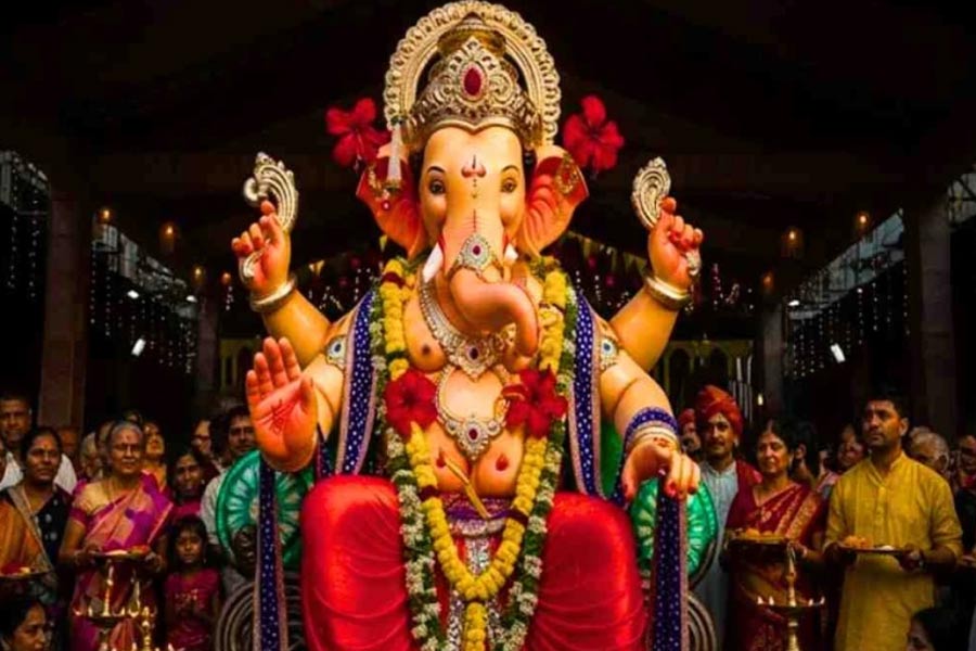 বাড়িতে কোন ধরনের গণেশ বিগ্রহ আনবেন? নিয়ম না মানলে হতে পারে ঘোর সর্বনাশ