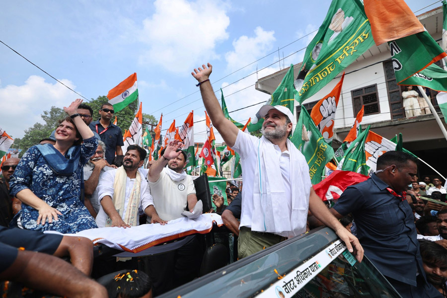 ভোটার অধিকার যাত্রায় মোদিকে অশ্রাব্য গালিগালাজ কংগ্রেস কর্মীদের, রাহুলের বিরুদ্ধে মামলা বিজেপির