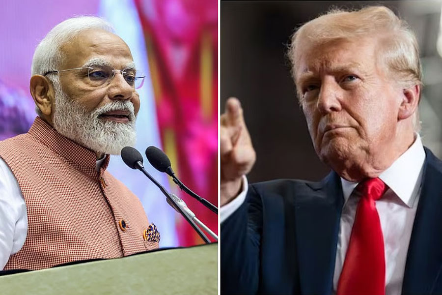 হঠাৎ স্থগিত ভারত-আমেরিকা বাণিজ্য বৈঠক! চোখ রাঙাচ্ছে ট্রাম্পের ৫০ শতাংশ শুল্ক