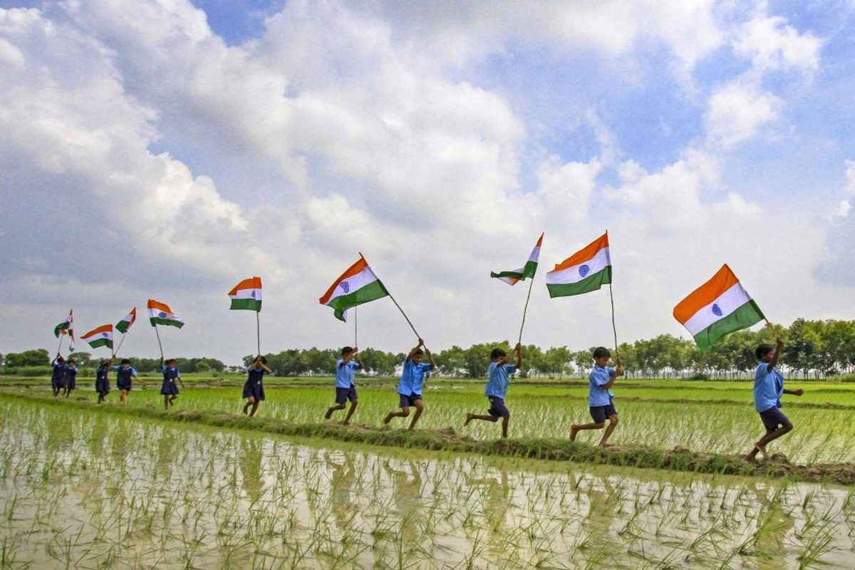 স্বাধীনতার ৭৮ বছরে প্রথমবার উড়ল জাতীয় পতাকা! মহারাষ্ট্রের এই গ্রামের কথা জানলে অবাক হবেন
