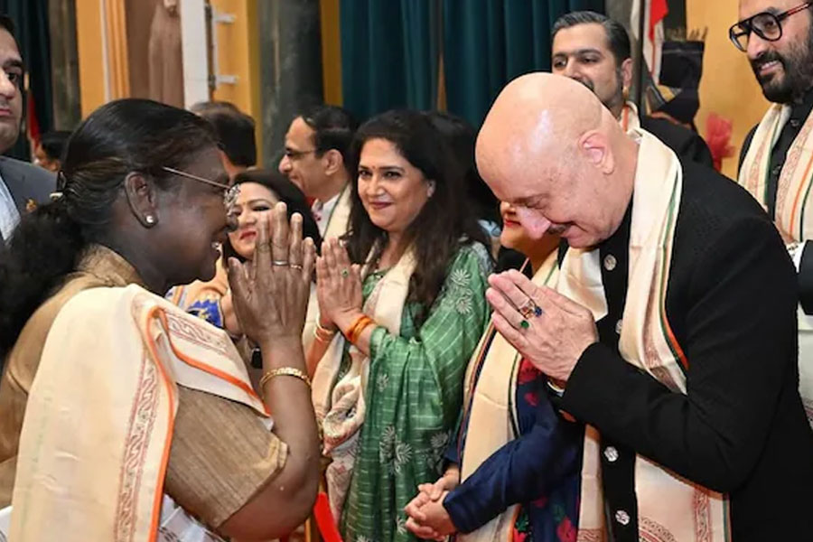 রাষ্ট্রপতি ভবনে স্বাধীনতা দিবসের বিশেষ অনুষ্ঠানে অনুপম খের, আপ্লুত অভিনেতা