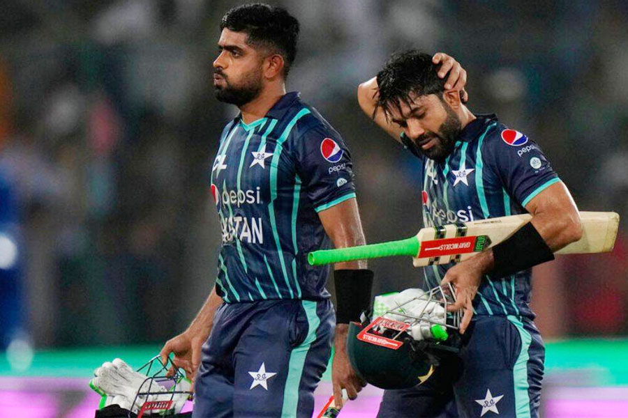 এশিয়া কাপের দল ঘোষণা পাকিস্তানের, বাদ বাবর-রিজওয়ানরা