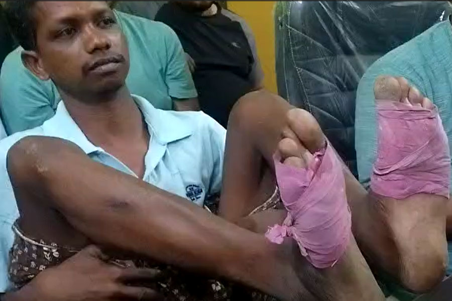বাংলাদেশি সন্দেহে বেধড়ক মার! ফের ওড়িশায় ভয়াবহ ‘নির্যাতনে’র শিকার মালদহের শ্রমিক
