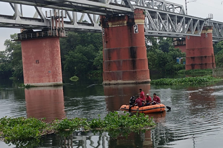 ফেরা হল না বাড়ি! ট্রেন থেকে জলঙ্গিতে পড়ে মৃত্যু মুর্শিদাবাদের পরিযায়ী শ্রমিকের