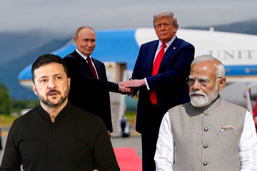 ট্রাম্প-পুতিন বৈঠকের প্রশংসা, আলোচনায় রুশ-ইউক্রেন সংঘাতের অবসান চায় ভারত