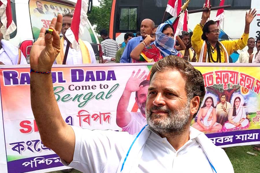 SIR নিয়ে আপত্তি তুলে রাহুল সাক্ষাতে ‘মতুয়া মহাসংঘ’, ধাক্কা খাবে বিজেপি?