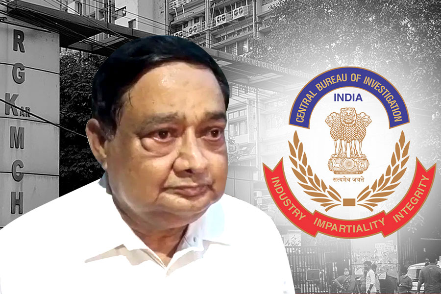 RG কর দুর্নীতির তদন্তে সক্রিয়তা বাড়াল CBI, ফের চিকিৎসক-বিধায়কের সিঁথির বাড়িতে তল্লাশি
