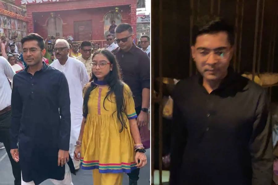 থিমে বাঙালি অস্মিতা, অষ্টমীতে মেয়ে আজানিয়াকে নিয়ে একাধিক মণ্ডপ ঘুরলেন অভিষেক