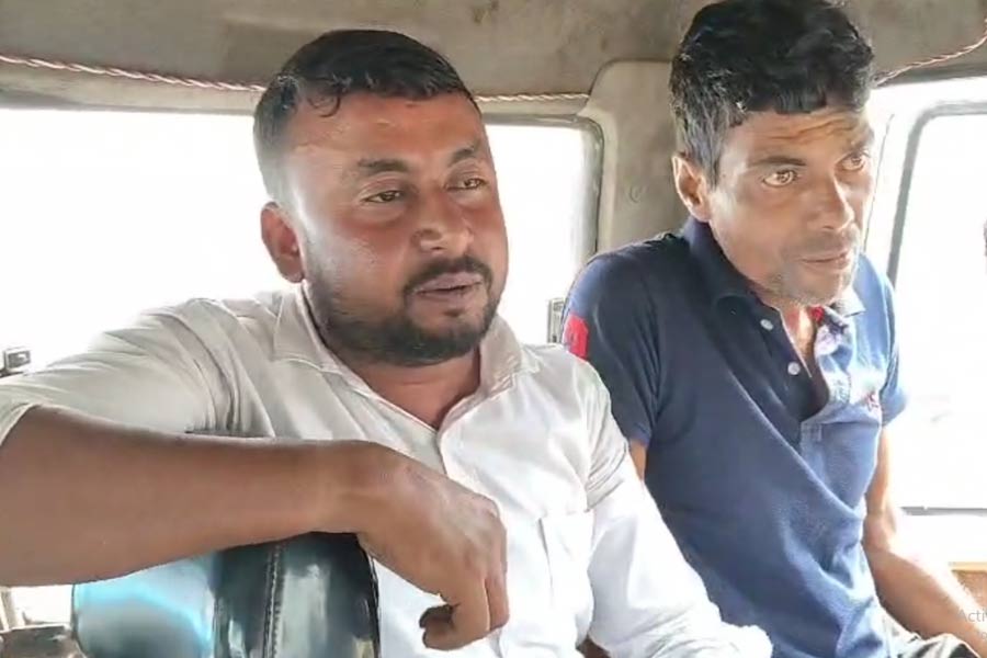 পুলিশ ‘পিটিয়ে’ দাদাগিরি বিজেপি বিধায়ক ঘনিষ্ঠের! বনগাঁর ঘটনায় গ্রেপ্তার গেরুয়া নেতা