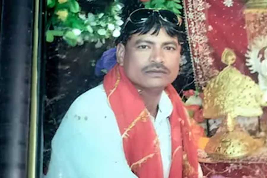 বেসবল ব্যাট দিয়ে বারবার আঘাত! পুলিশ আবাসনেই স্বামীর হাতে ‘খুন’ মহিলা কনস্টেবল