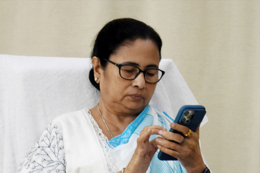 বৃষ্টির জমা জলে মৃতের পরিবারের সঙ্গে ফোনে কথা মুখ্যমন্ত্রীর, দিলেন পাশে থাকার আশ্বাস