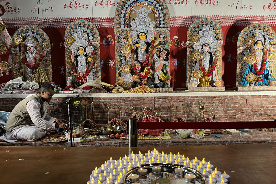 Probashe Durga Puja: Durga Puja preparation in Munich, Germany