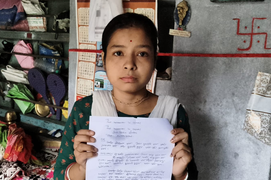 Farakka BJP leader elope with another married woman