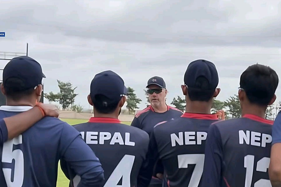 ঐতিহাসিক সিরিজের আগে মহাবিভ্রাট! কোচ গেলেন দুবাই, দল রইল নেপালেই, কিন্তু কেন?