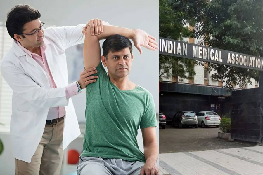 নামের আগে ‘ডাক্তার’ লিখতে পারবেন ফিজিওথেরাপিস্টরা? সরাসরি IMA-কে চ্যালেঞ্জ