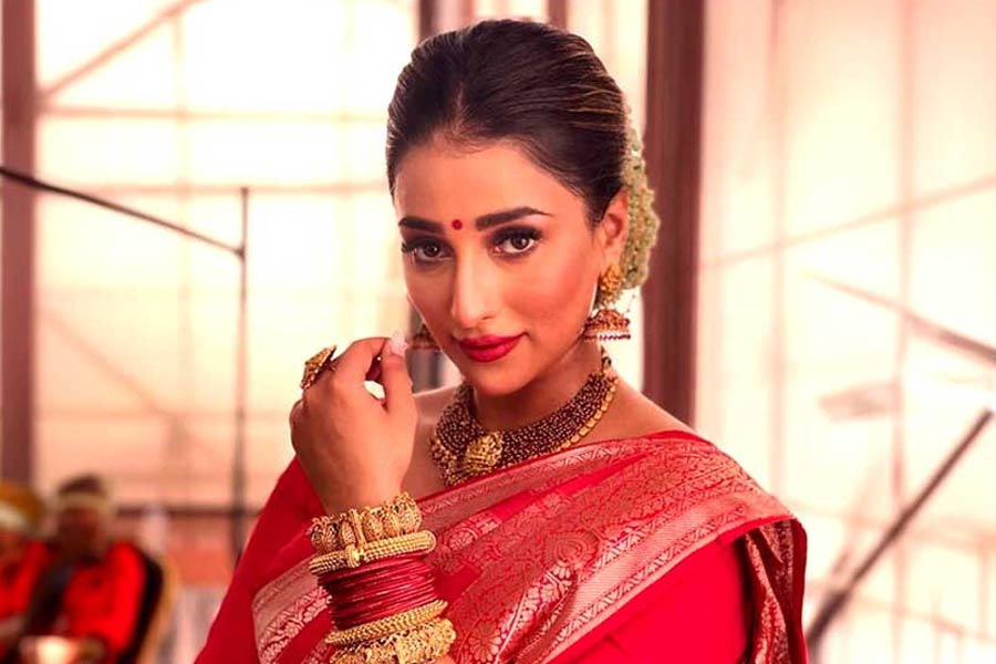 মিস নয়, জীবনের নানা পর্যায়ে পুজোর মাধুর্য উপভোগ করেন সায়ন্তিকা