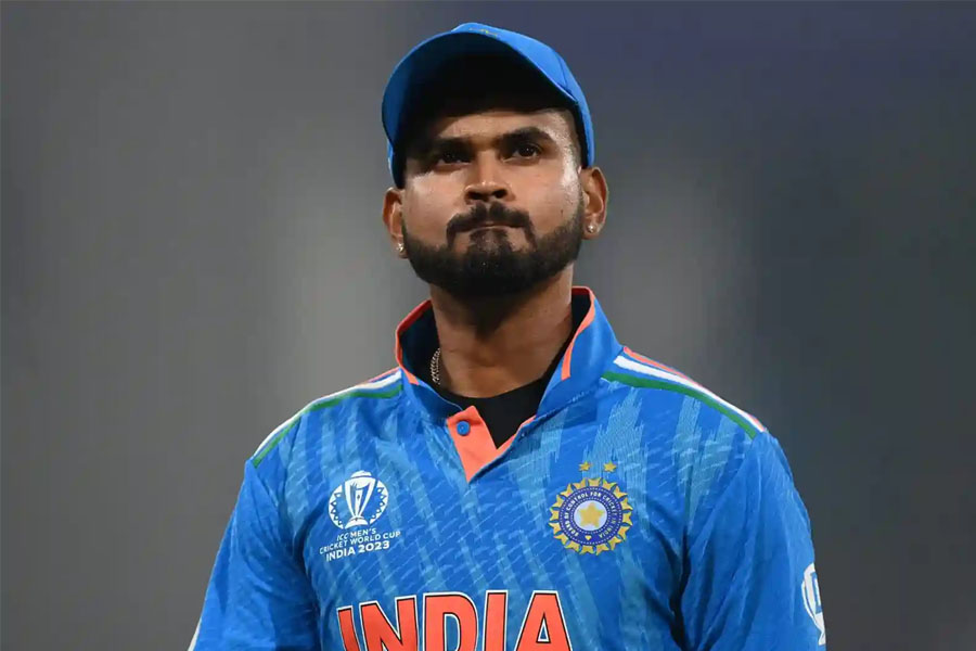 চোট পেয়ে অন্তত তিনমাস মাঠের বাইরে, টি-২০ বিশ্বকাপ স্বপ্ন শেষ শ্রেয়সের?