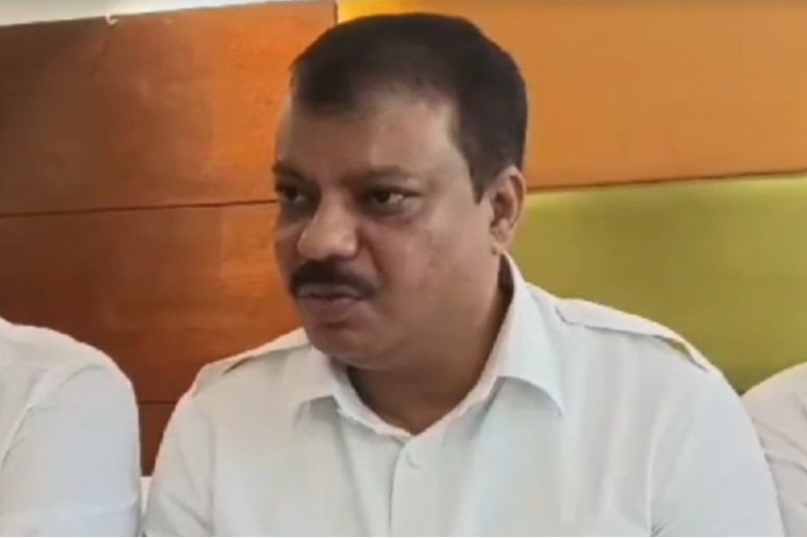 ‘আদিবাসীরা হিন্দু নন’, কংগ্রেস নেতার মন্তব্যে বিতর্ক, তোপ বিজেপির