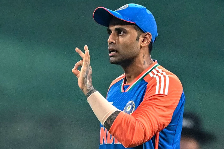 ‘ব্যবসা করলে আরও বেশি আয় করতাম’, অজি সফরের আগেই অবসরের ইঙ্গিত সূর্যর?