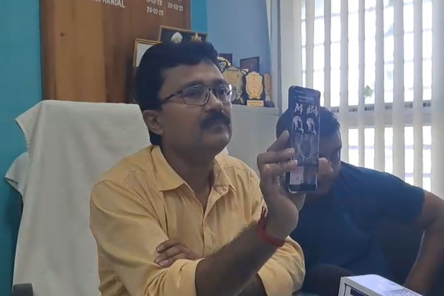 জেলা হাসপাতালে অসাধ্যসাধন, হিপ জয়েন্ট ভাঙা কিশোরী হেঁটে বাড়ি ফিরল ১০ দিনেই