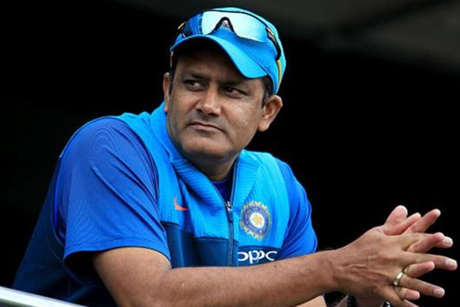 গতবারের ‘মহার্ঘ’ নাইট তারকাকে কিনে বিরাট ভুল করেছে কোহলির RCB! বিস্ফোরক কুম্বলে