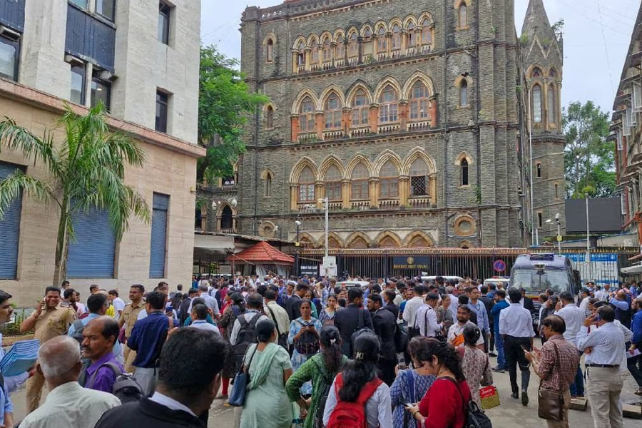 দিল্লির পরে মুম্বই, একই দিনে দেশের দুই গুরুত্বপূর্ণ হাই কোর্টে বোমাতঙ্ক
