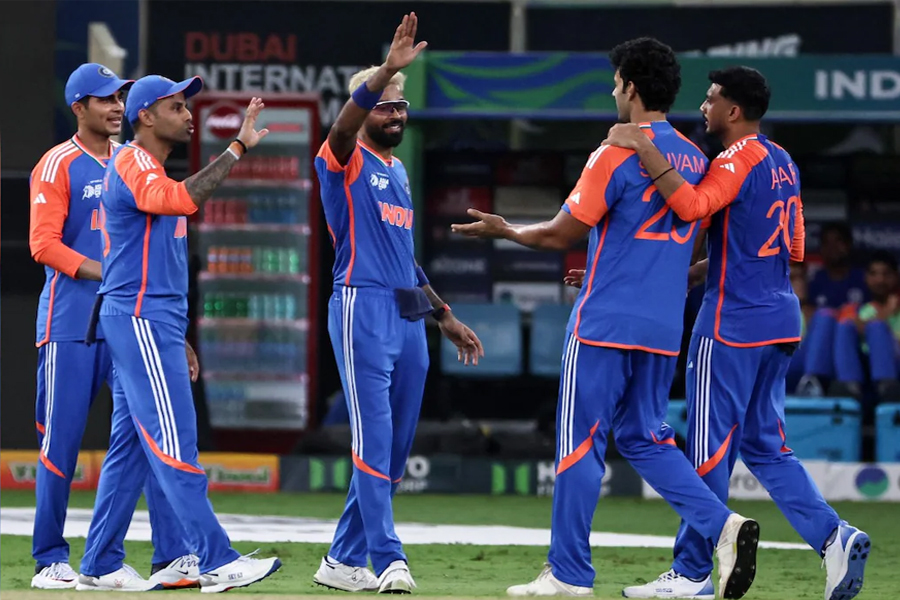৯৩ বল বাকি থাকতে জয়! এশিয়া কাপে আমিরশাহীকে দুরমুশ করে একগুচ্ছ নজির টিম ইন্ডিয়ার