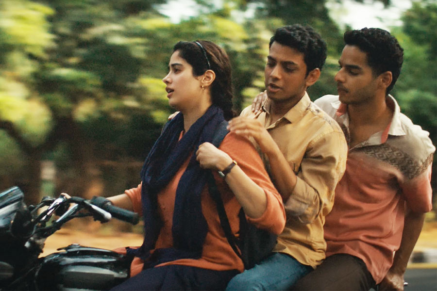 অস্কারে যাওয়া ‘হোমবাউন্ড’-এও সেন্সরের কাঁচি! ছাঁটাই ১১ দৃশ্য, বাদ একাধিক সংলাপও