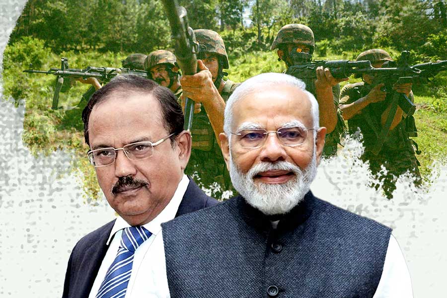 আগামী সপ্তাহে কলকাতা সফরে প্রধানমন্ত্রী, সঙ্গী ‘সুপারস্পাই’ ডোভাল, সেনার সঙ্গে বৈঠক