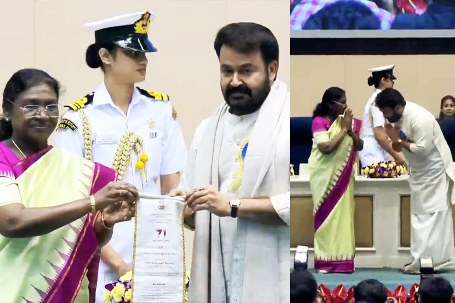 দক্ষিণী পোশাকেই দাদাসাহেব ফালকে সম্মানগ্রহণ মোহনলালের, পুরস্কার উৎসর্গ মালয়ালি সিনে ইন্ডাস্ট্রিকে