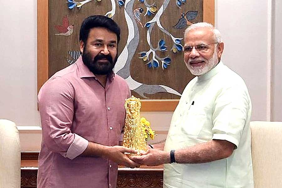 দাদাসাহেব ফালকে পুরস্কার পেয়ে প্রধানমন্ত্রী মোদিকে কৃতজ্ঞতা মোহনলালের, কাদের কাদের ধন্যবাদ জানালেন?