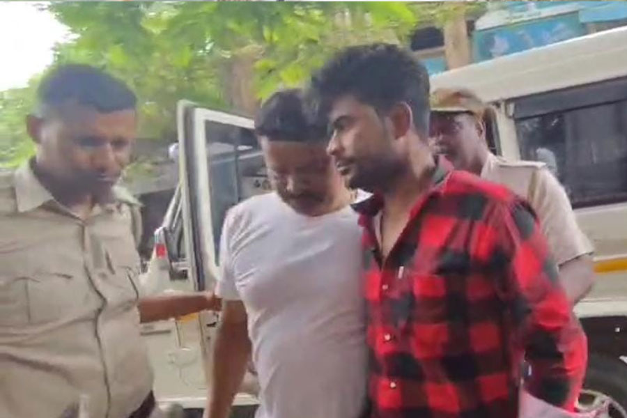 নলহাটিতে অবৈধভাবে চলছিল ওই পাথরখাদান, ৬ শ্রমিকের মৃত্যুতে গ্রেপ্তার মালিক