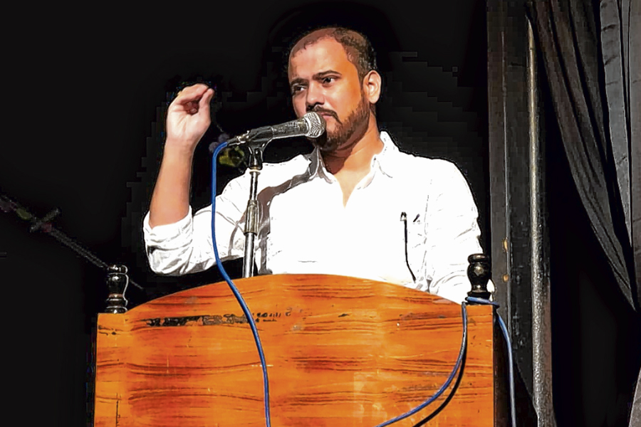 উচ্চশিক্ষা-গবেষণায় নজির বারাকপুরের স্কুলশিক্ষকের, সেরা বিজ্ঞানীদের তালিকায় দেশে দ্বিতীয় নীলাঙ্কুশ!