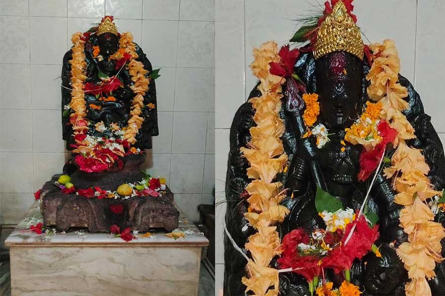 ধীবরের জালে ‘ধরা’ দিয়েছিলেন মা! রানি ভবানীর হাতেই প্রতিষ্ঠিত হন কষ্টিপাথরের এই দুর্গা