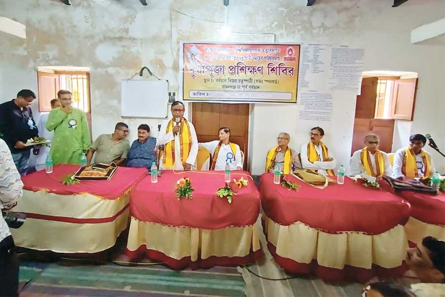 training session for purohit in west bengal for 10 days